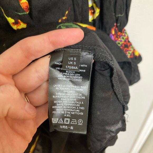 NWT Urban Outfitters Black Floral Smocked Long Sleeve Mini Dress - Size S - Picture 8 of 9